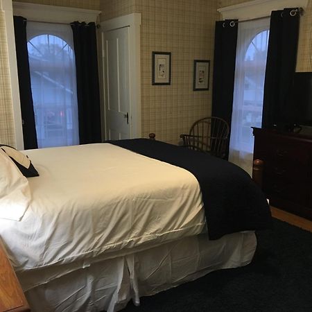 The Doctor'S Inn Oxford Room photo
